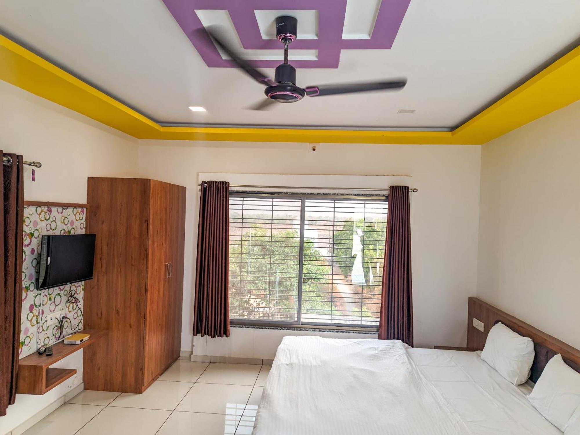 Samrat Homestay Garudeshwar Εξωτερικό φωτογραφία